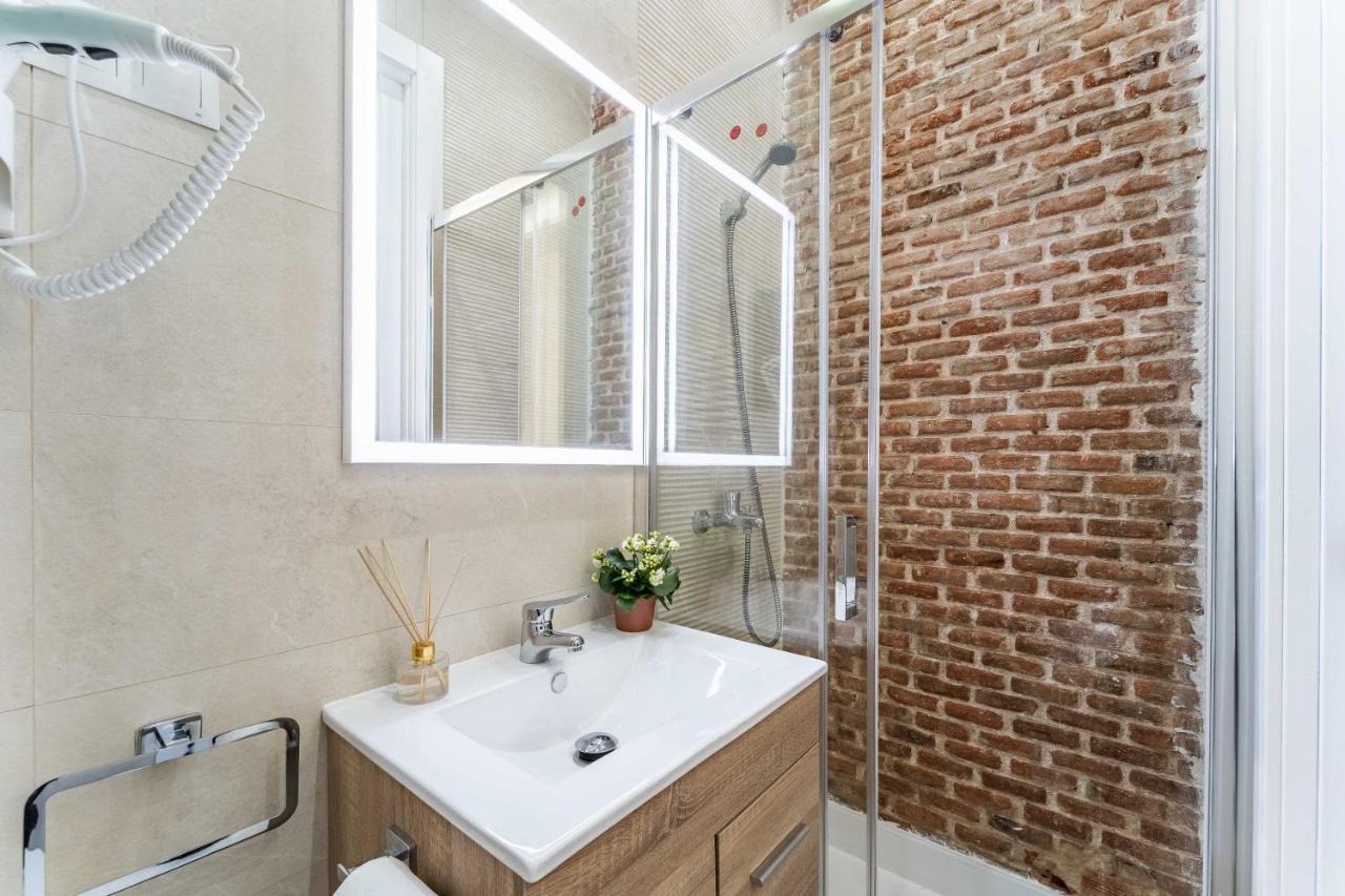Exclusive Luxury Apartment In Central Madrid Exterior photo